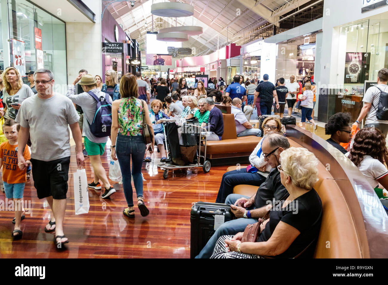 Fort Ft. Lauderdale Florida, Sunrise, Sawgrass Mills Mall, Familien, Besucher reisen Reise Reise Tourismus Tourismus Wahrzeichen Kultur Kultur Kultur, VA Stockfoto