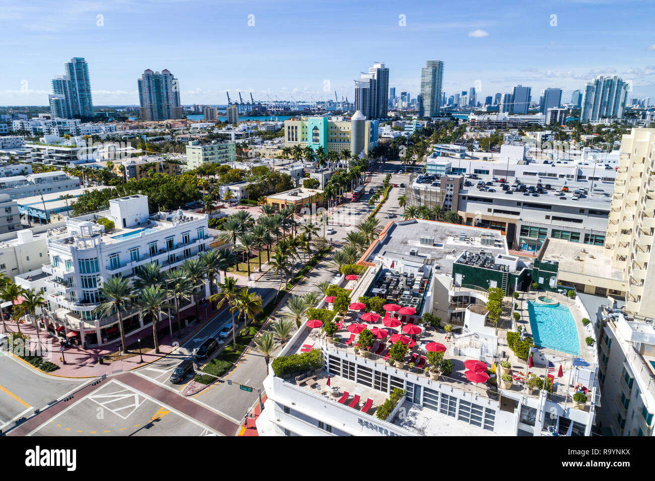 Miami Beach Florida, Luftaufnahme von oben, Fifth 5. Street, Skyline der Stadt, Hochhaus Wolkenkratzer Gebäude Eigentumswohnung resi Stockfoto