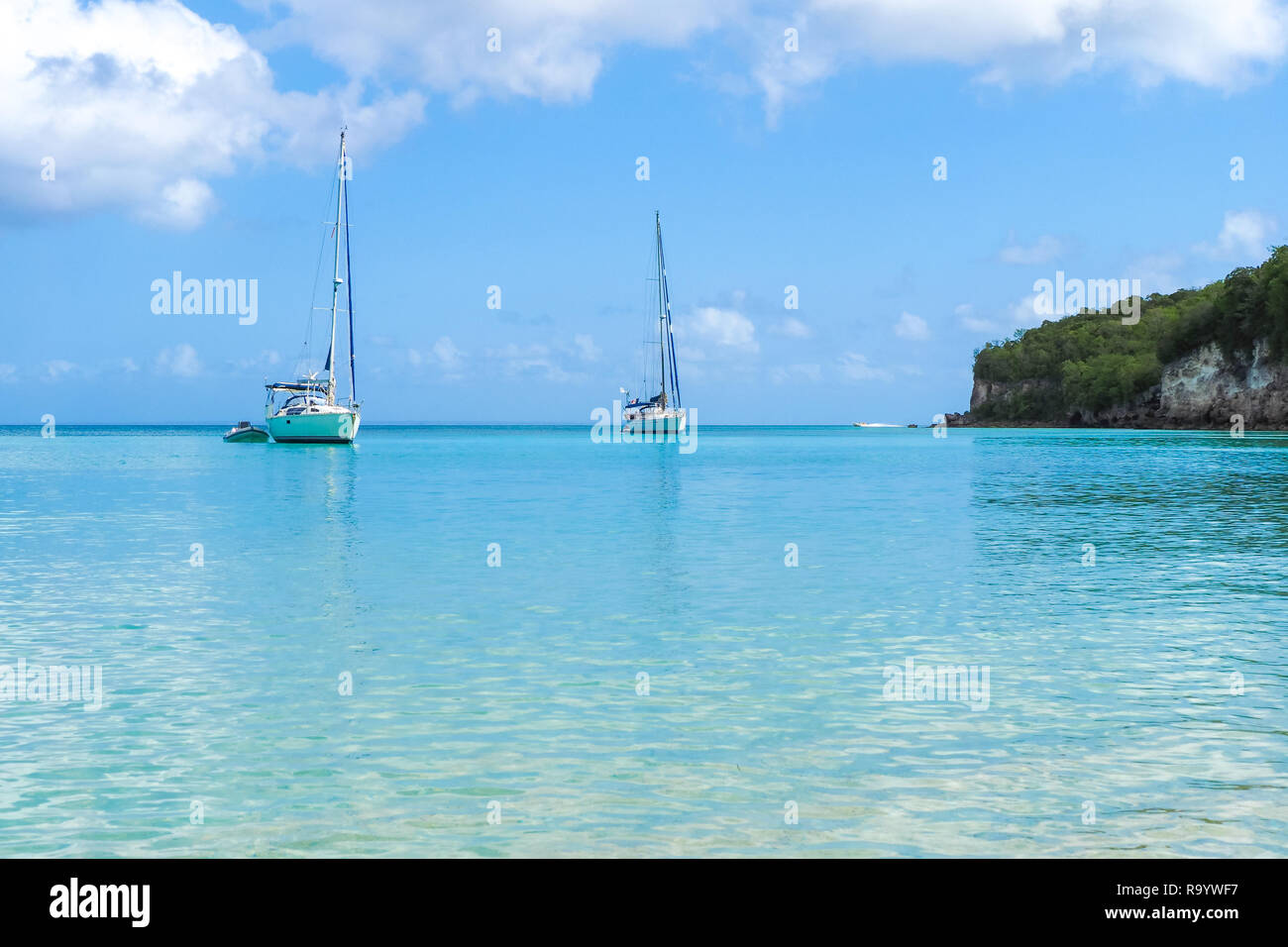 2 Yachten in Marie Galante, türkisfarbene Meer günstig, Guadeloupe luxus Tourismus Stockfoto