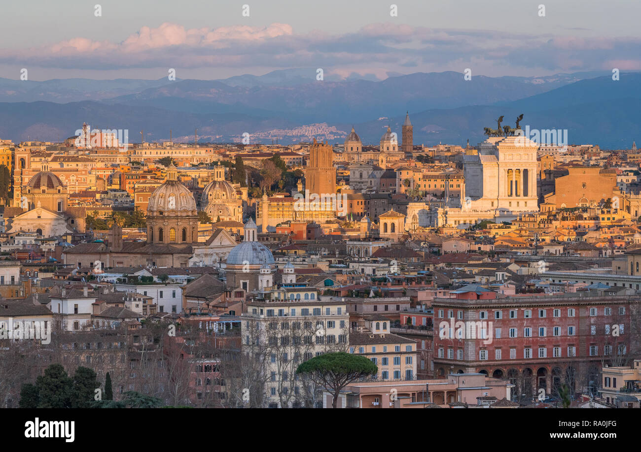 Panorama vom Gianicolo Terrasse mit dem Altare della Patria, in Rom, Italien. Stockfoto