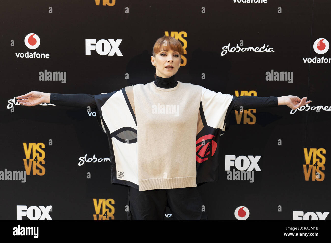 "Vis a Vis" Fotoshooting bei Santo Mauro Hotel bietet: Najwa Nimri Wo