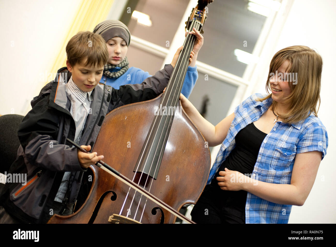 30.11.2010, Chemnitz, Sachsen, Deutschland - Musikschule Chemnitz open house. 0 UX 101130 D 186 CAROEX.JPG - nicht für den Verkauf in G E R M A N Y, A U S T R I A S W Stockfoto