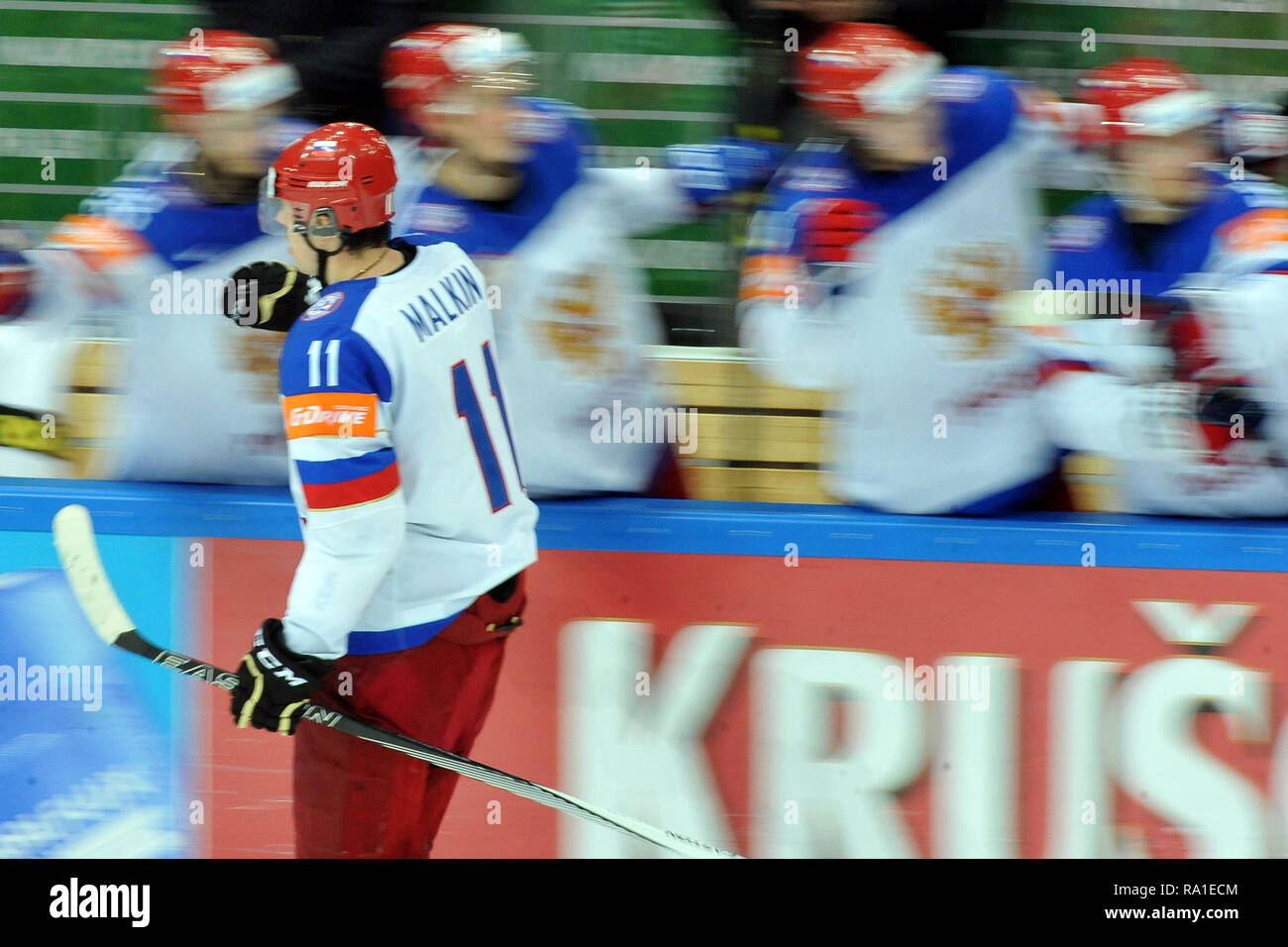 Prag, Tschechische Republik. 16. Mai 2015. Der Eishockey-WM 2015, am 16. Mai 2015, im, Prag, Tschechien. Das Halbfinale, USA gegen Russland, 0:4. Jewgeni Malkin aus Russland. *** Local Caption *** Jewgeni Malkin in Russland während der 2015 IIHF Eishockey Weltmeisterschaft guarter Finale zwischen den USA vs Russland, 0:4, 4:6, in der O2 Arena in Prag, Tschechische Republik, 16. Mai 2015. Credit: Slavek Ruta/ZUMA Draht/Alamy leben Nachrichten Stockfoto