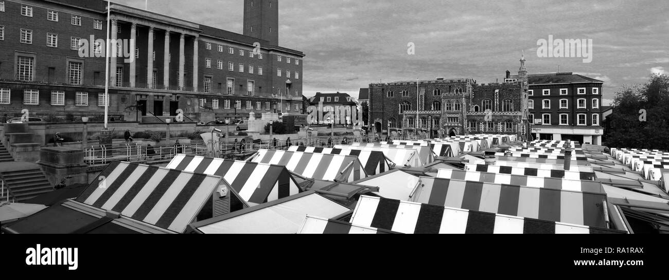 Markt und die Marktstände, Norwich, Norfolk, England, Großbritannien Stockfoto