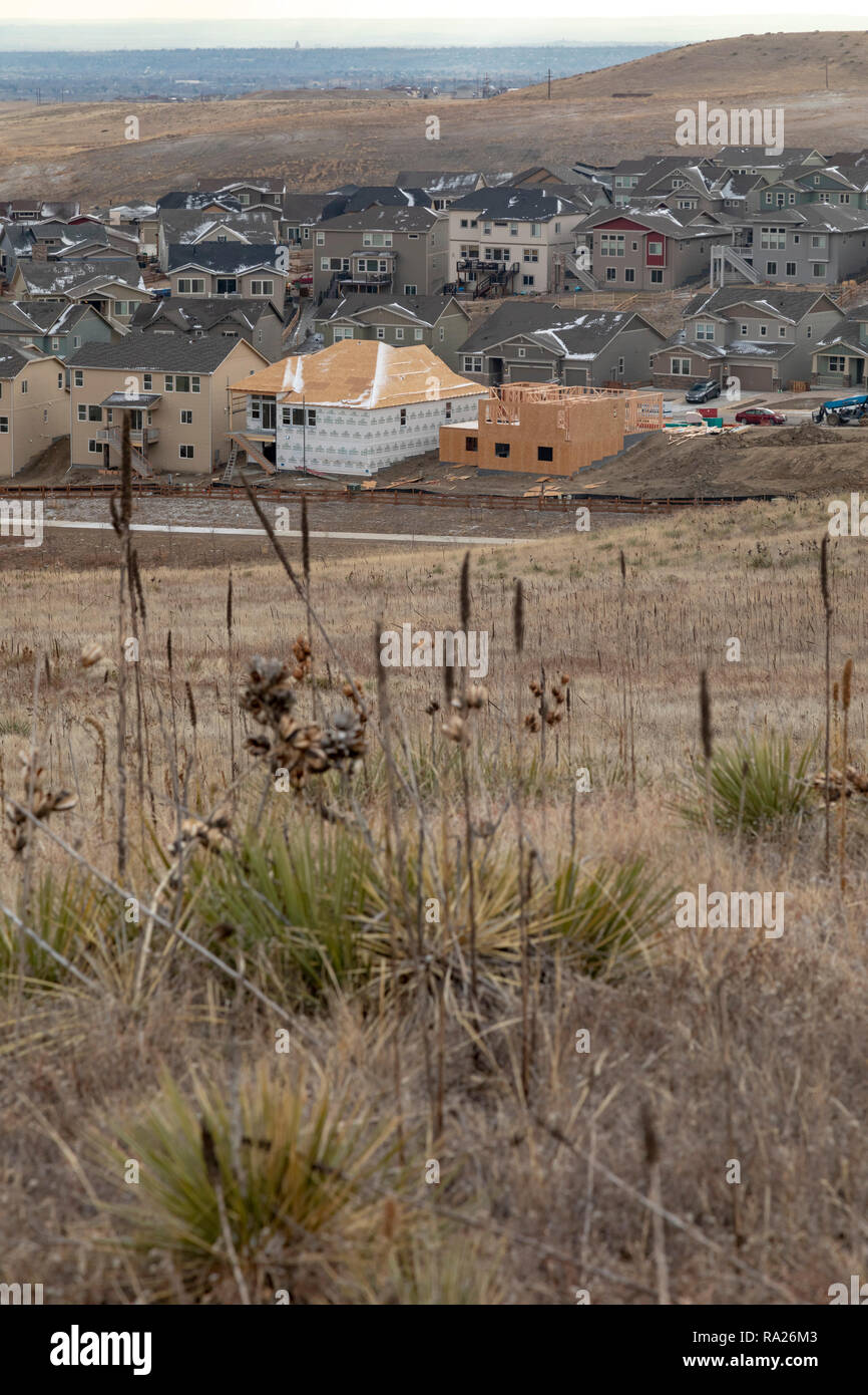 Denver, Colorado - die Candela geplante Gemeinschaft neben der Rocky Flats National Wildlife Refuge, gebaut wird. Die Berghütte wurde früher die Stockfoto