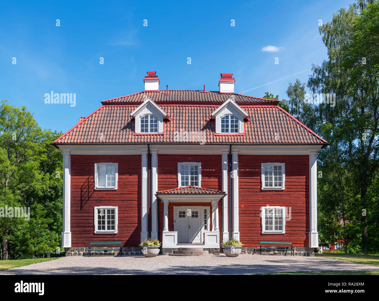 Brukskontoret (Bürogebäude) an Engelsbergs Bruk (Engelsberg Eisenwerk), einem UNESCO-Weltkulturerbe in Ängelsberg, Västmanland, Schweden Stockfoto