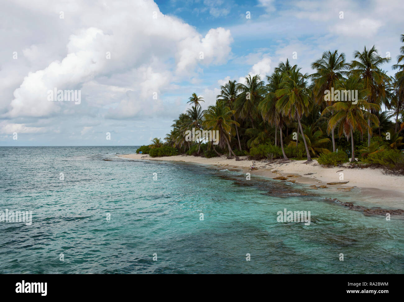 Tropisches Reiseziel: Johnny Cay Insel, in der Nähe der Insel San Andrés, Kolumbien. Okt 2018 Stockfoto