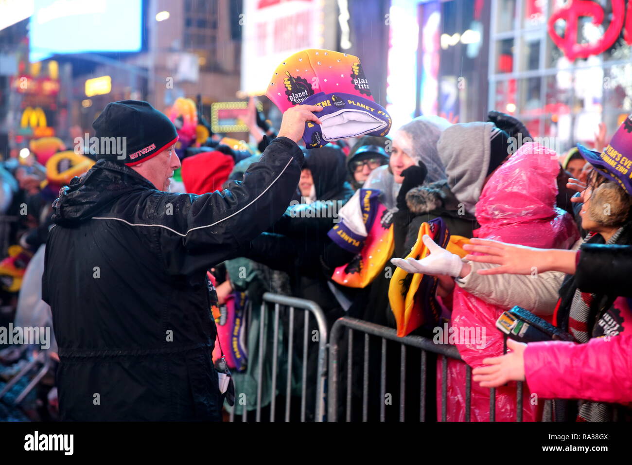 New York, USA. 31. Dez 2018. Der Times Square New Year's Eve ball bereit für 2019 Credit: Itzik Roytman/Alamy leben Nachrichten Stockfoto