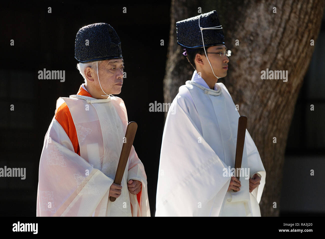 Shinto Hochzeitszug in der Meiji Jingu Shinto Schrein Stockfoto