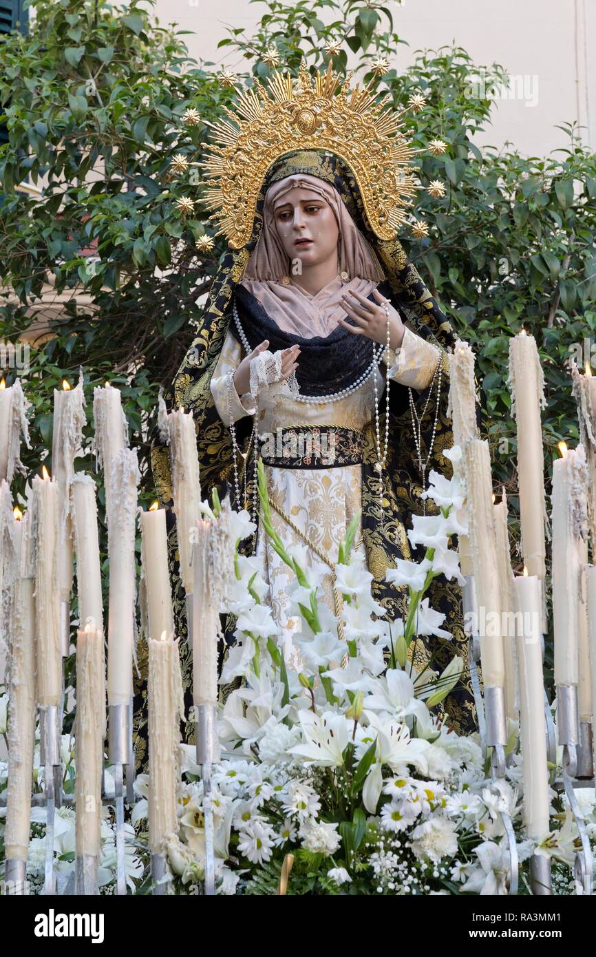 Statue der Jungfrau Maria bei einer Karfreitagsprozession, Semana Santa, Palma de Mallorca, Mallorca, Spanien Stockfoto