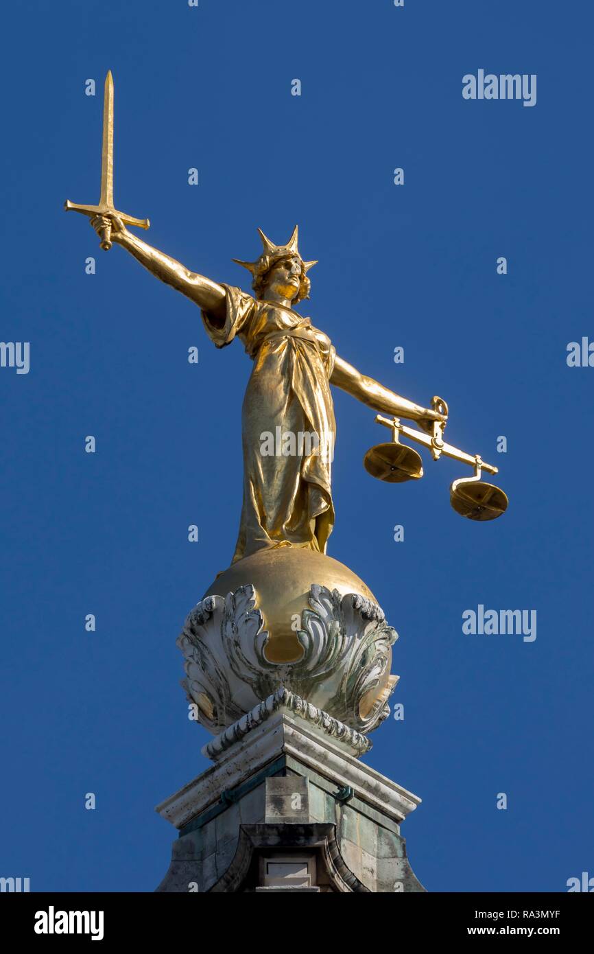 Statue der Justitia im Old Bailey, zentralen Strafgerichtshof, zentrale strafrechtliche, London, Vereinigtes Königreich Stockfoto