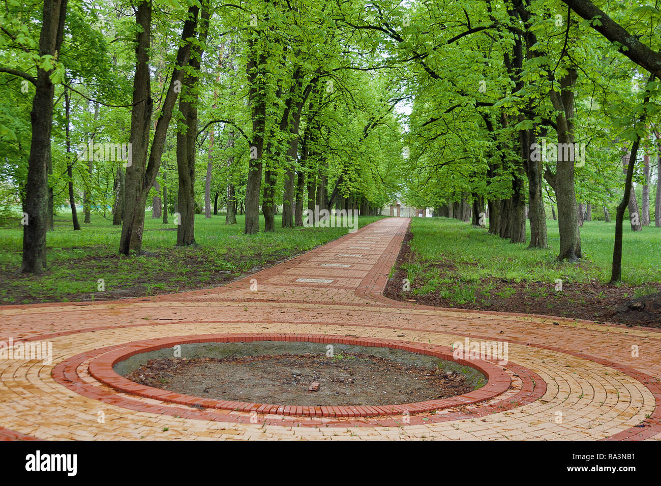 Stein Pflasterung in der Engelhardt Immobilien Garten. Engelhardt war Gutsbesitzer von jungen berühmten ukrainischen Dichter Taras Schewtschenko in Kirillivka oder Shevchenkove, Stockfoto