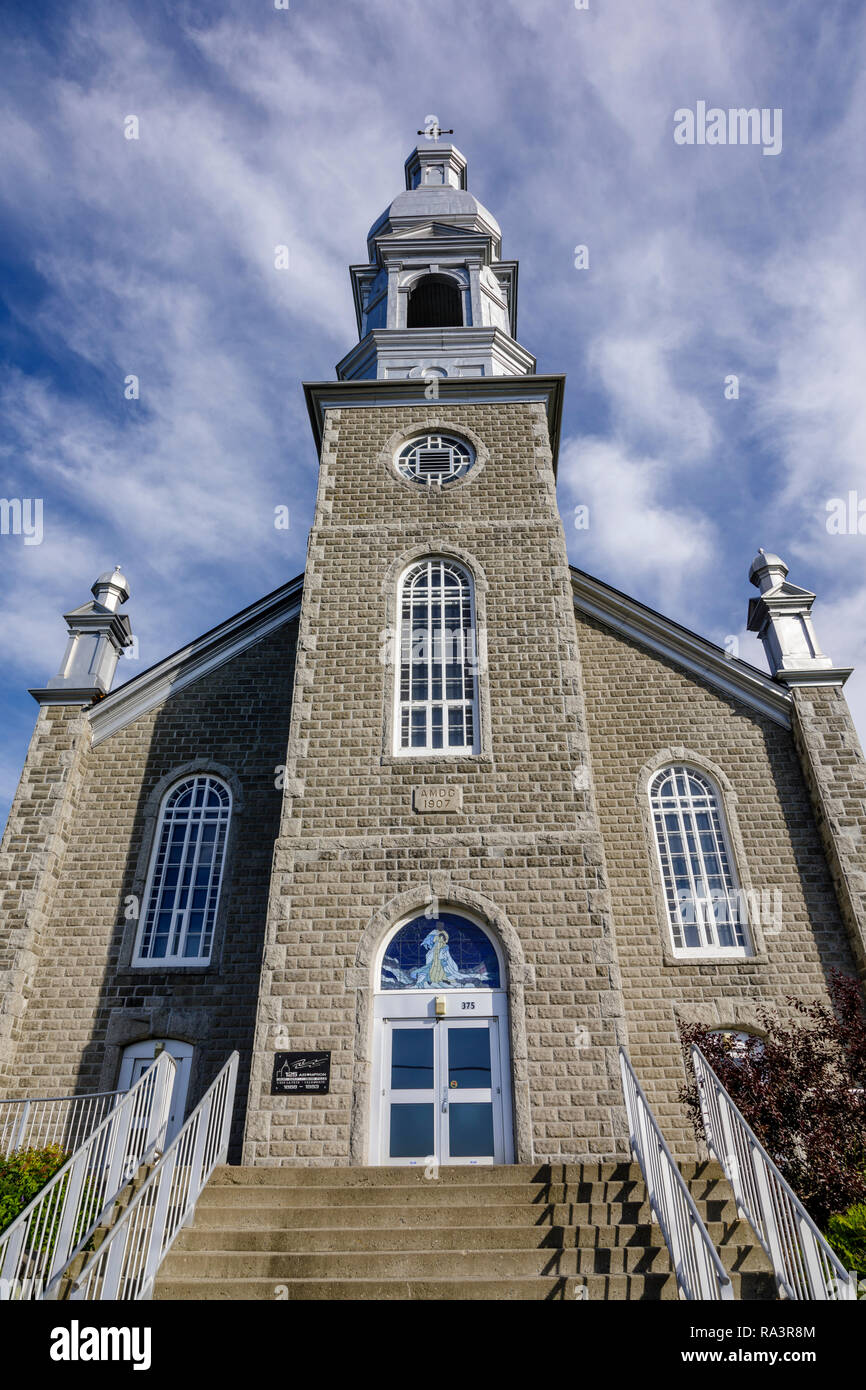 Alte steinerne Kirche in Isle de Orleans, Quebec, Kanada. Stockfoto