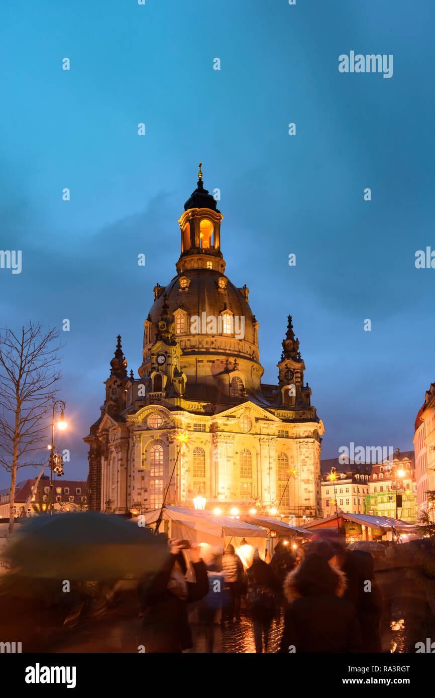 Dresden: Frauenkirche Kirche (Kirche unserer Dame), Quadrat Neumarkt, Weihnachtsmarkt, Sachsen, Sachsen, Deutschland Stockfoto