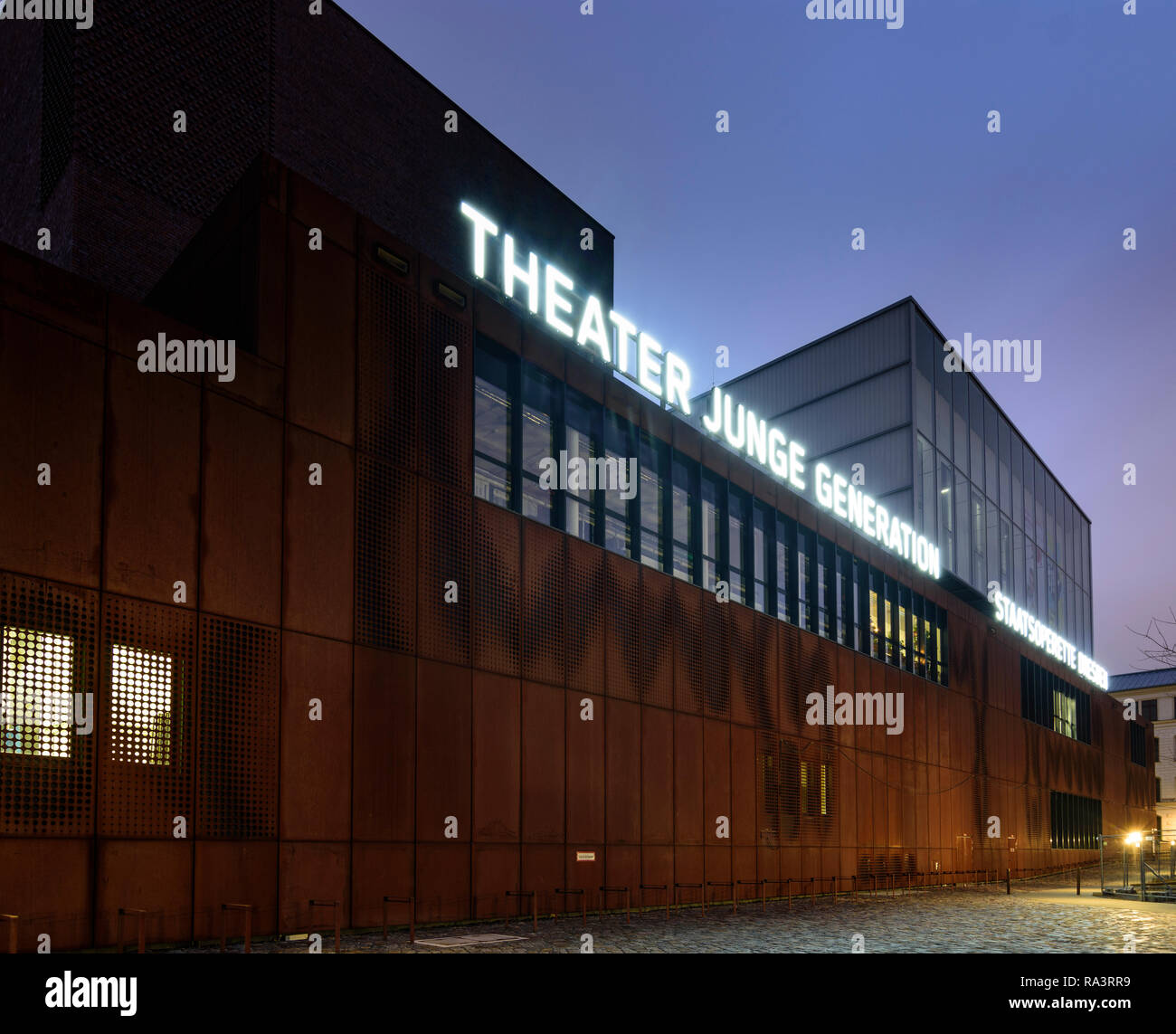 Staatsoperette Dresden Operette und Theater Junge Generation (Theater Junge Generation) im Staatsoperette Dresden Operette und Theater Junge Generation (Theater Junge Generation) im