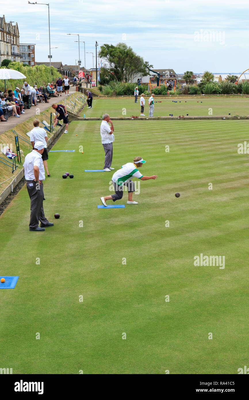 Outdoor Boccia Turnier an einem Sommertag spielte, an der Hunstanton Cliff Parade WBA club Schalen. Hunstanton, Norfolk, England Großbritannien Stockfoto