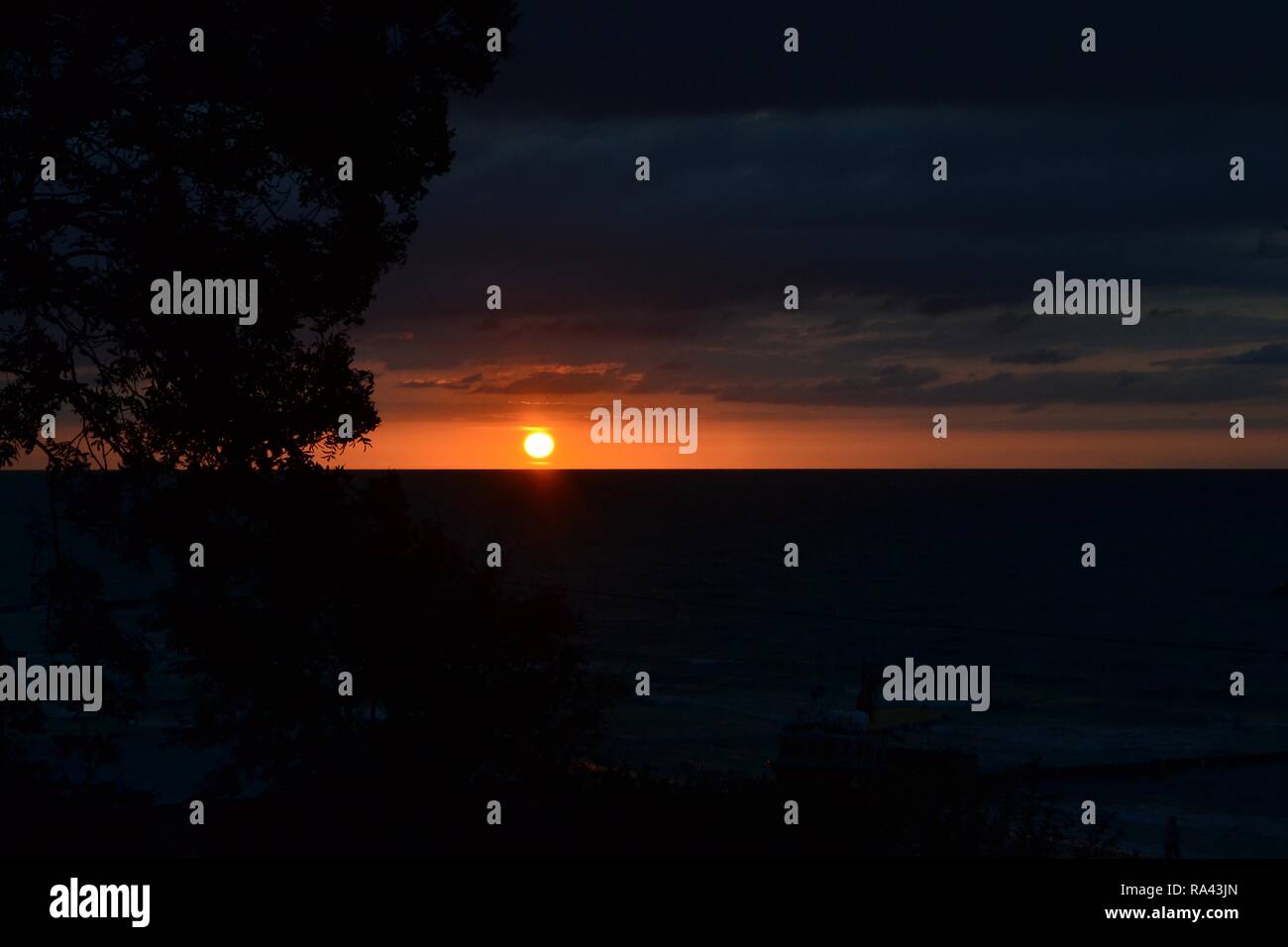 Sonnenuntergang an der polnischen Ostseeküste bei Rewal Stockfoto