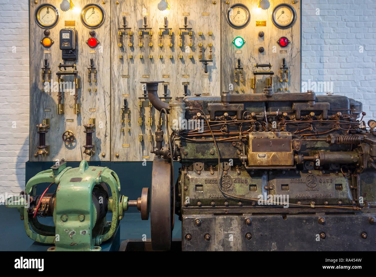 Paxman-Ricardo Anglo belgian Corporation/ABC-Dieselmotor generator am MIAT/Industriemuseum, industrielle Archäologie Museum, Gent, Belgien Stockfoto