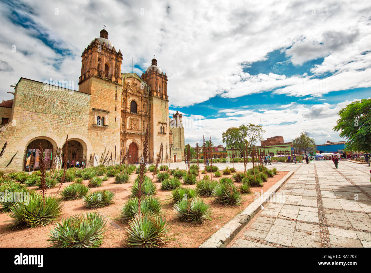 Oaxaca, Mexiko-2 Dezember 2018: Sehenswürdigkeiten Santo Domingo Kathedrale im historischen Zentrum von Oaxaca Stockfoto