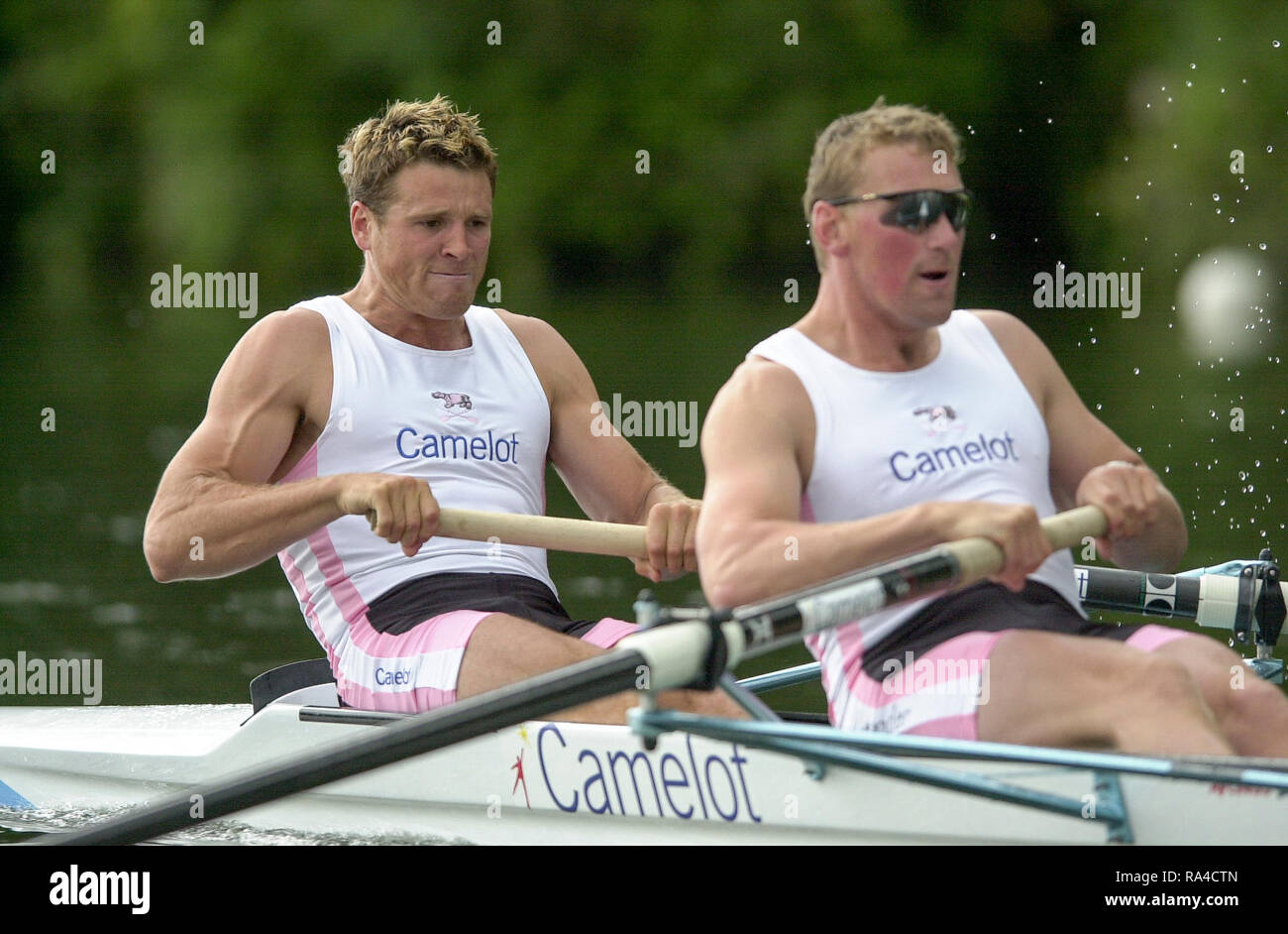 Henley on Thames, Großbritannien, SILBERBECHER UND NICHOLS' Challenge Cup Bogen, James Cracknell und Matthew Pinsent - Leander Club. konkurrieren in Jährlichen, Henley Royal Regatta, Henley, Themse, England, [Pflichtfeld Credit: Peter Spurrier/Intersport Bilder] Stockfoto