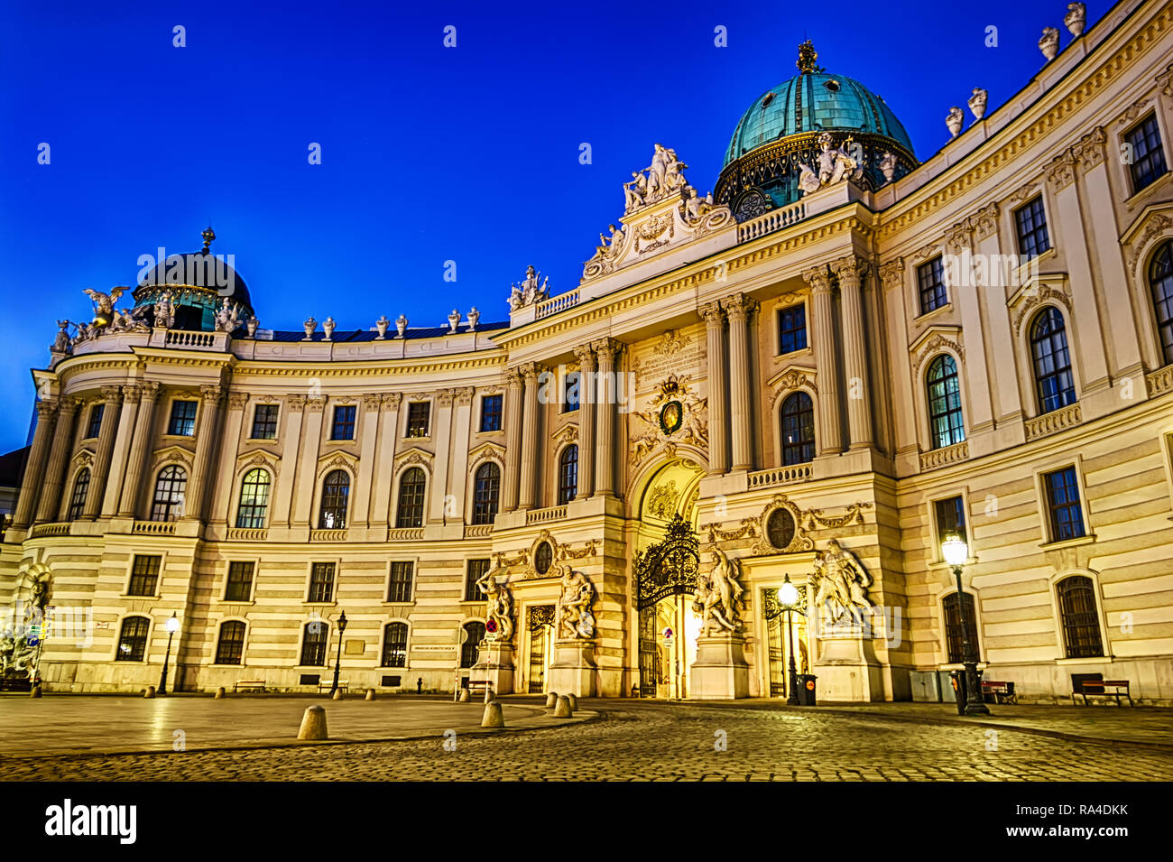 Hofburg, St. Michael's Wing, Wien, Österreich, Nachtaufnahme, keine peo Stockfoto