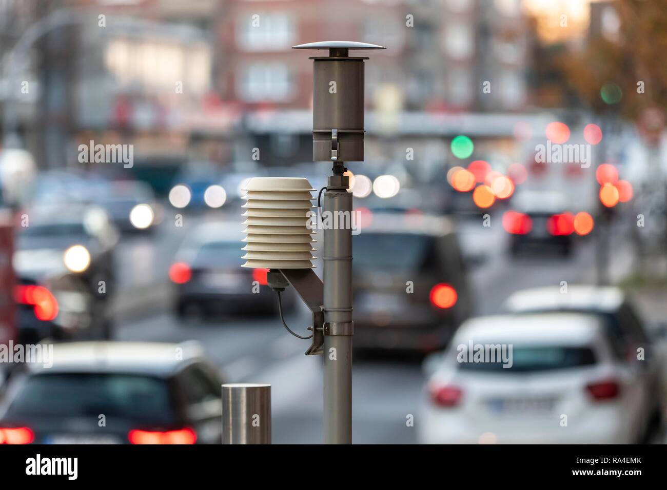 Der Gladbecker Straße in Essen, B 224, einem stark belasteten innerstädtischen Straße in Essen, Teil eines möglichen diesel Fahrverbot Zone Stockfoto