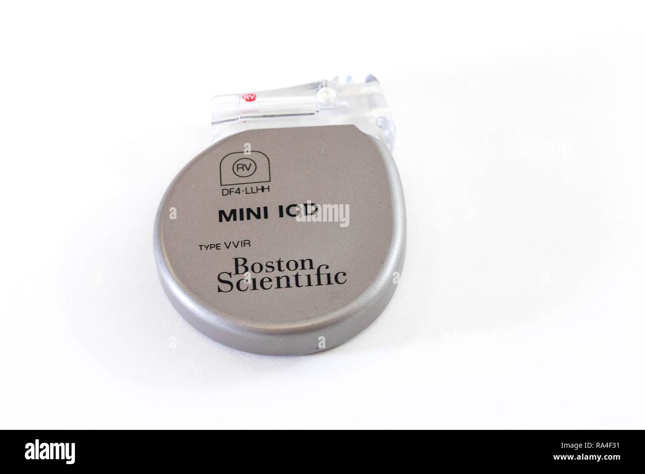 Ein implantierbarer Cardioverter/Defibrillator (ICD) ist ein