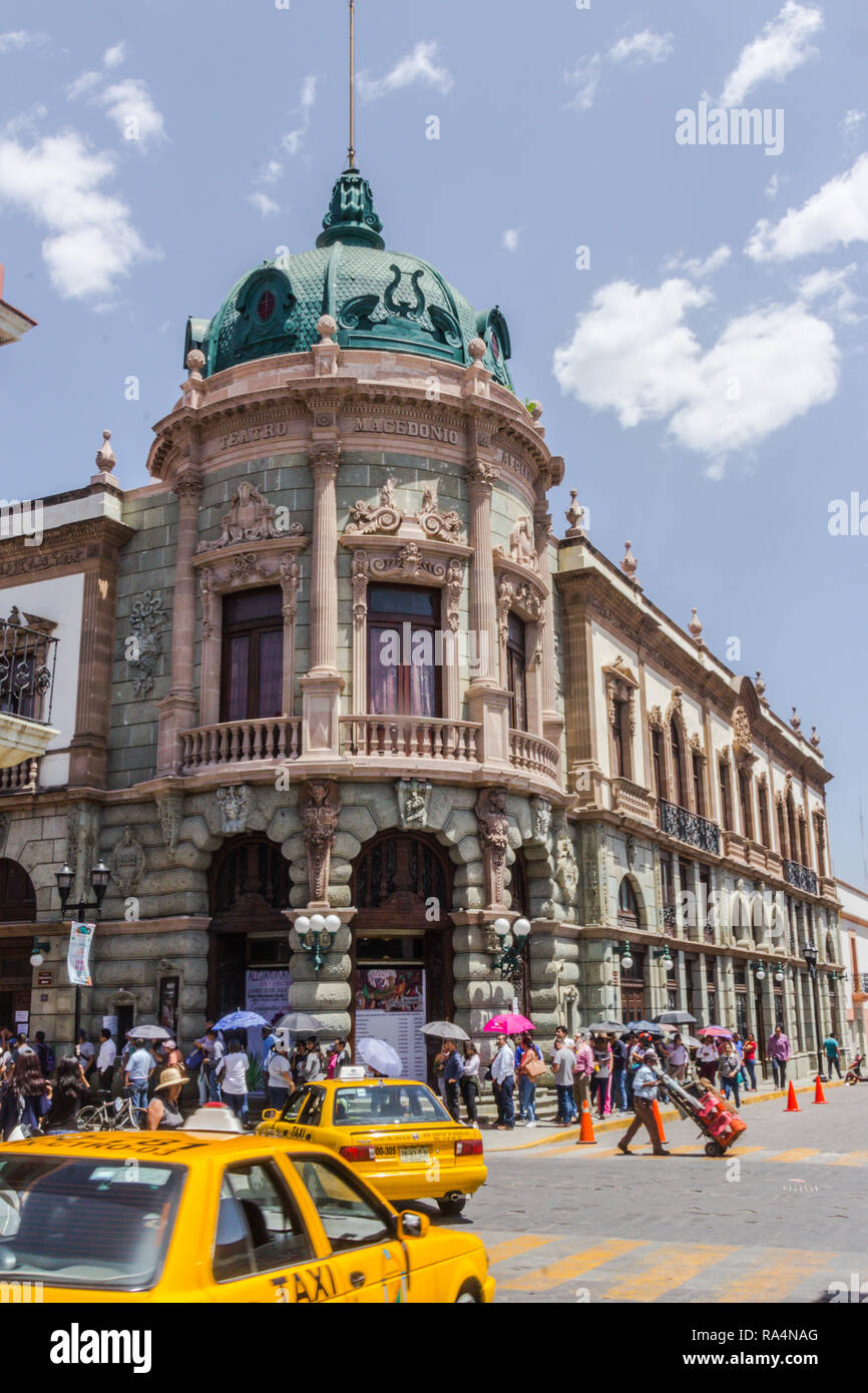 Oaxaca, Oaxaca/Mexiko - 21/07/2018: Detail der berühmten Theater namens Macedonio Alcala in Oaxaca Mexiko Stockfoto