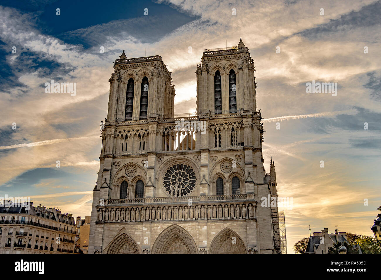 Das Innere von Notre-Dame de Paris auch bekannt als Kathedrale Notre Dame eine mittelalterliche Kathedrale auf der Île de la Cité Stockfoto