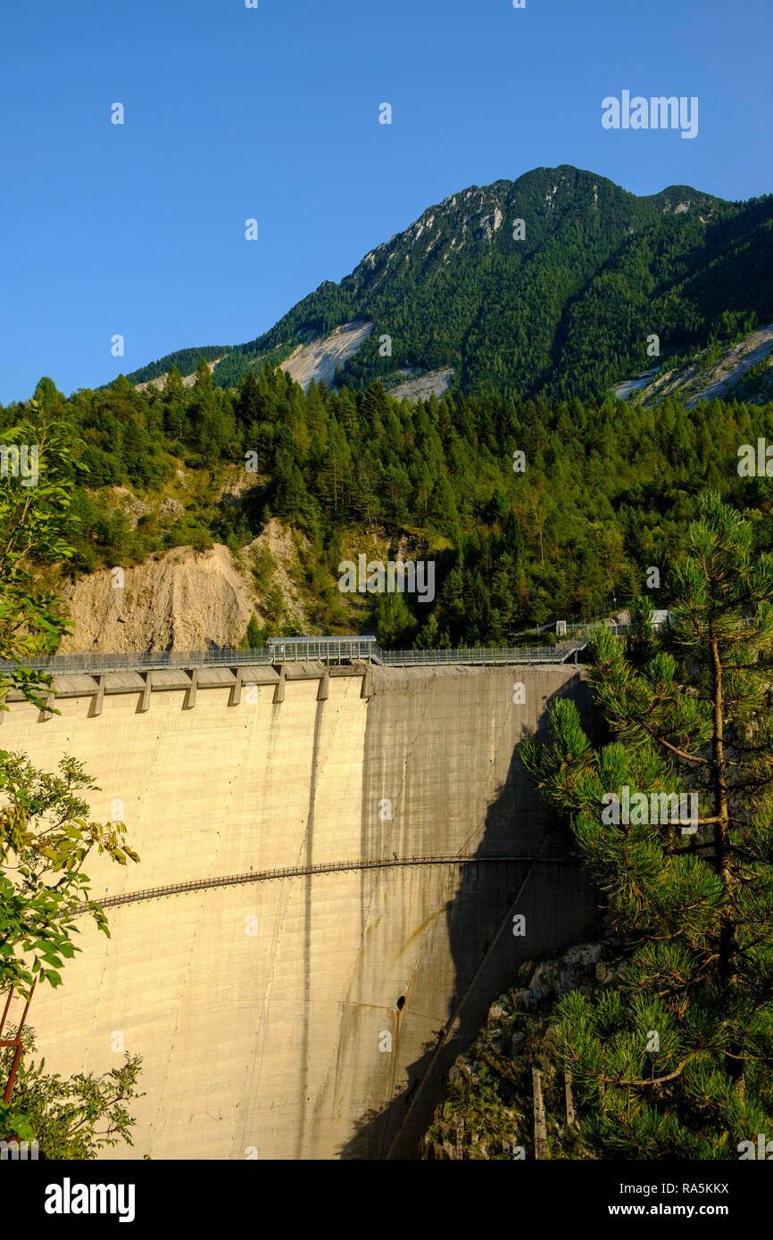 Vajont Staudamm des Flusses Piave, in der Nähe von Longarone, Venetien, Italien Stockfoto