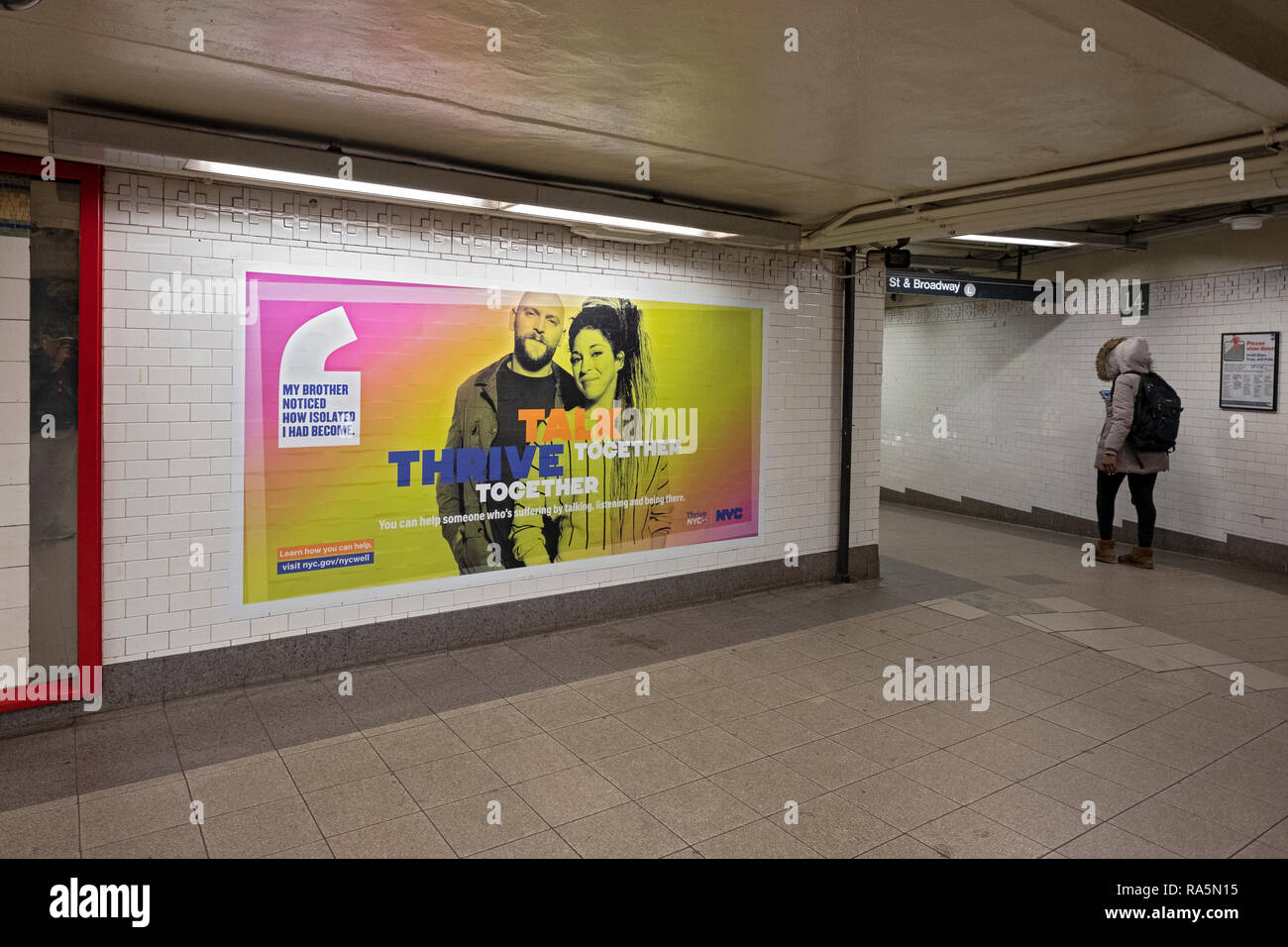 Ein Plakat für das NYC BEMÜHEN Programm in der Union Square U-Bahn Station in Manhattan, New York City. Stockfoto