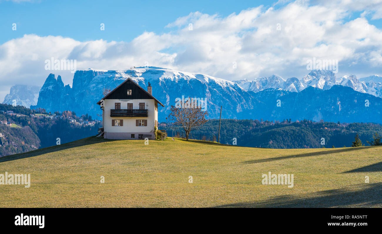 Jenesien, idyllisches Dorf in der Nähe von Bozen. Trentino Alto Adige, Italien. Stockfoto