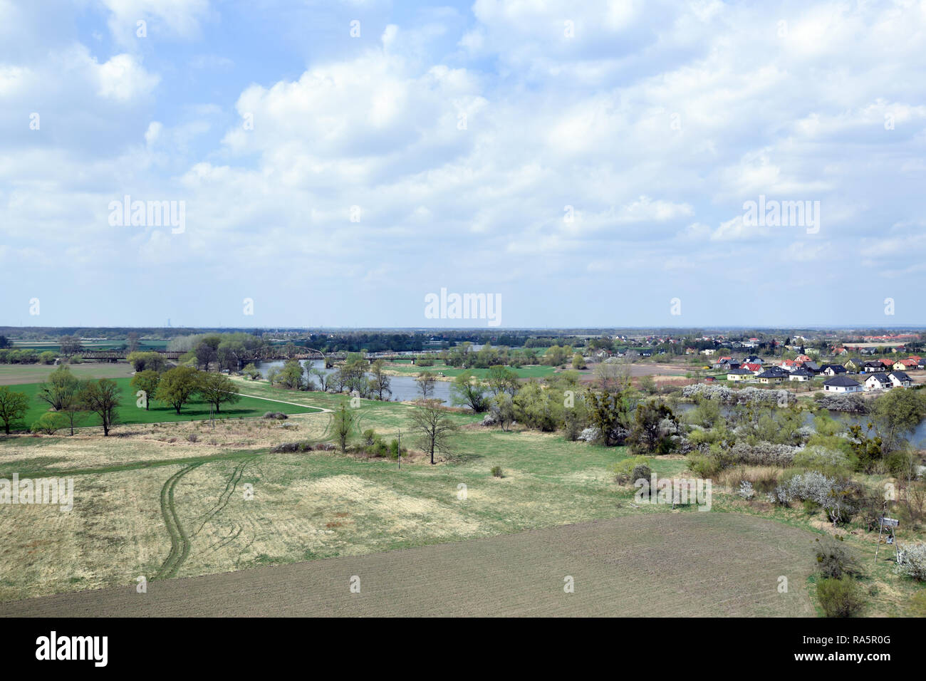 Luftaufnahme auf'Grady odrzanskie' - Odra River in der Nähe von Breslau. Natur Schutzgebiete "Natura 2000". Dolnoslaskie, Polen. Stockfoto