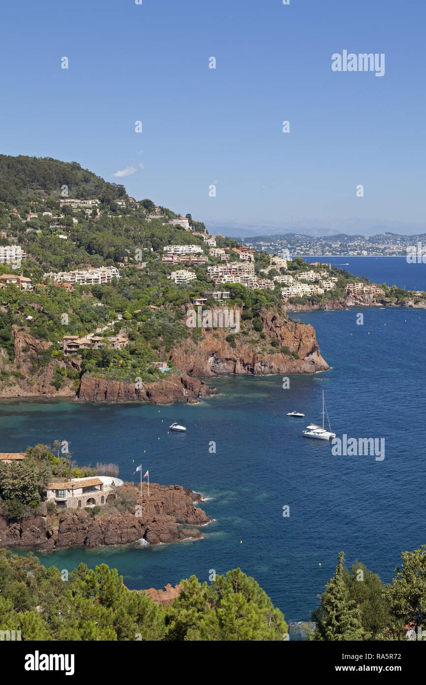 Küste in der Nähe von Miramar, Cote d'Azur, Frankreich Stockfoto