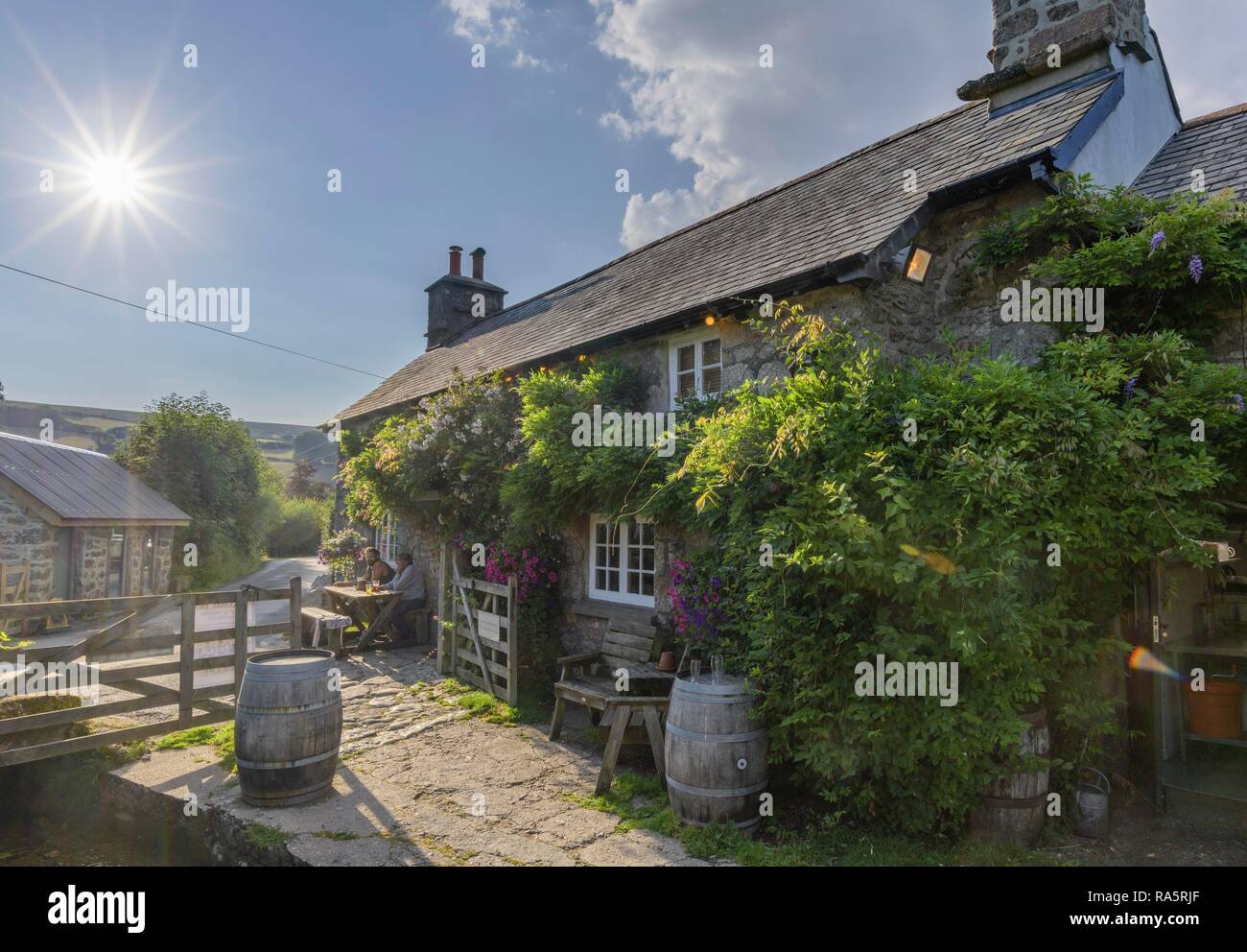 Die Rugglestone Inn, Dartmoor NP, Widecombe-in-the-Moor, England, Großbritannien Stockfoto