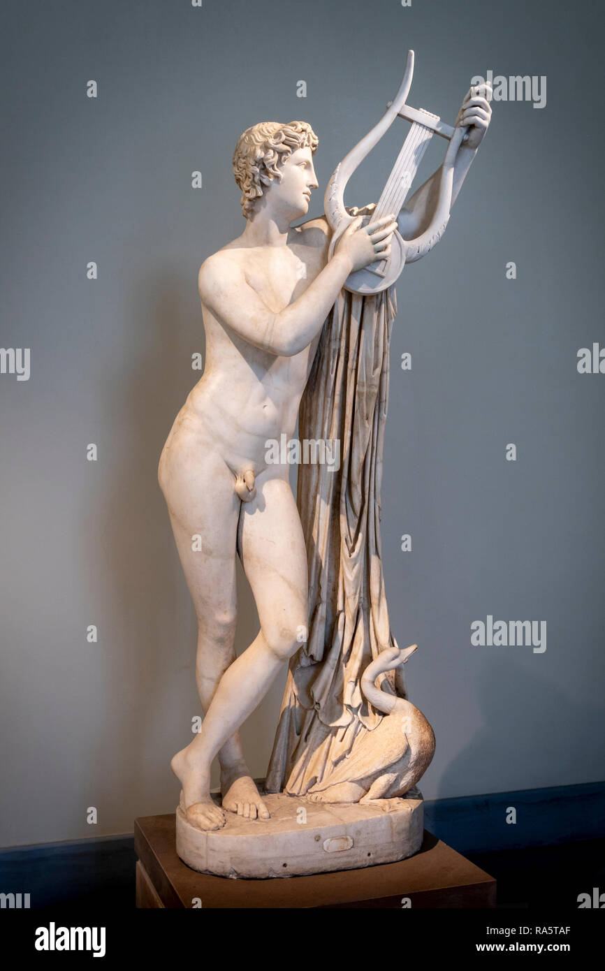 Eine Marmorskulptur der mythologische Figur Pothos ein Liebhaber der Göttin Aphrodite 2 nd. Cen. AD, eine römische Kopie einer 4. Cen. BC griechischen Original. In Th Stockfoto