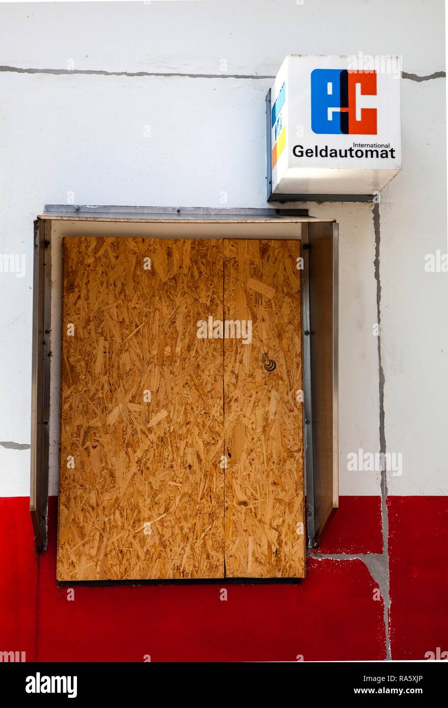 Ausgebaut und abgedichtet EG Geldautomaten, an einer Tankstelle in der Nähe von Schwerin, Mecklenburg-Vorpommern Stockfoto