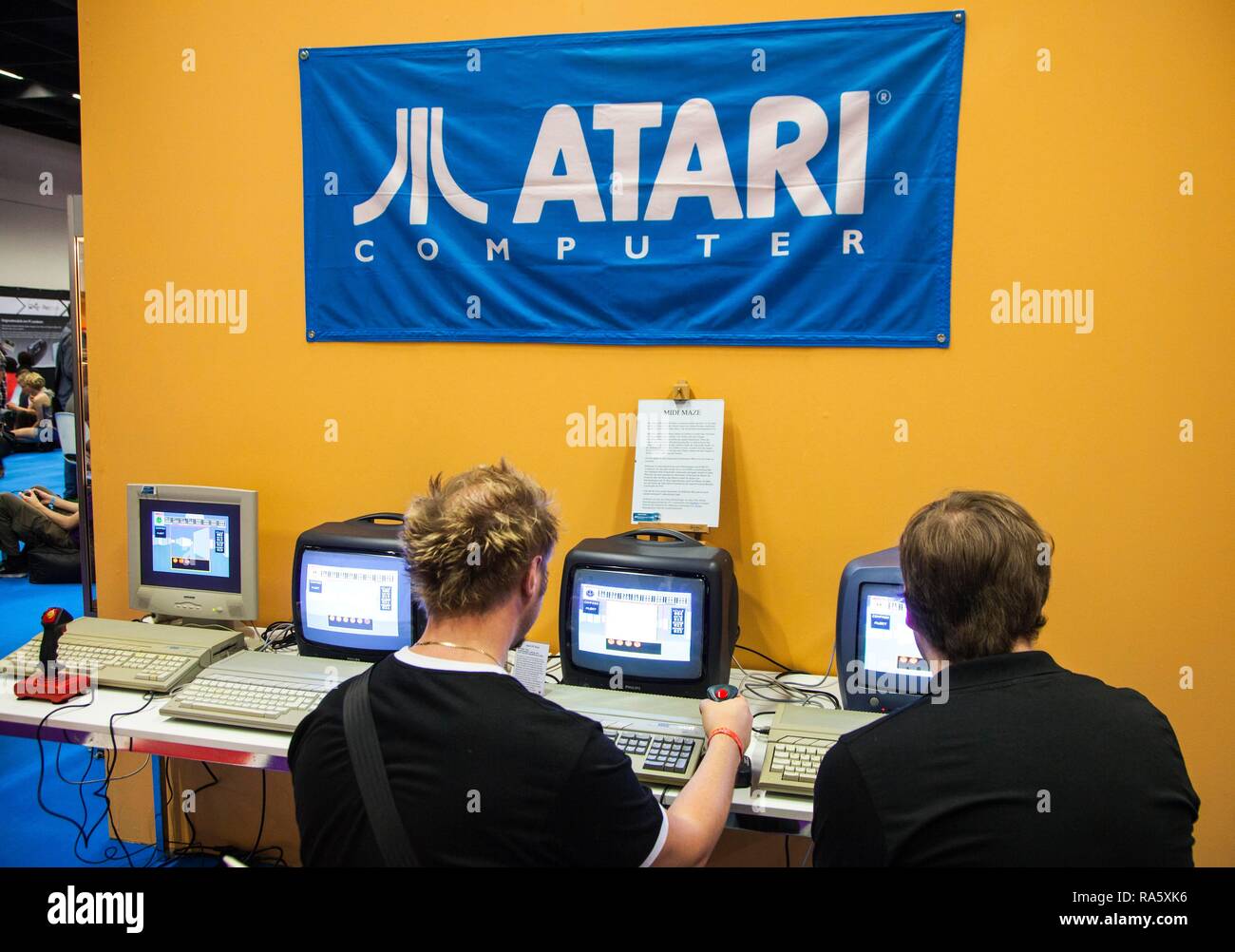Retro Spiele, Atari computer Spiele und Computer aus den 80er Jahren, Gamescom, die größte Messe der Welt für die interaktive Stockfoto