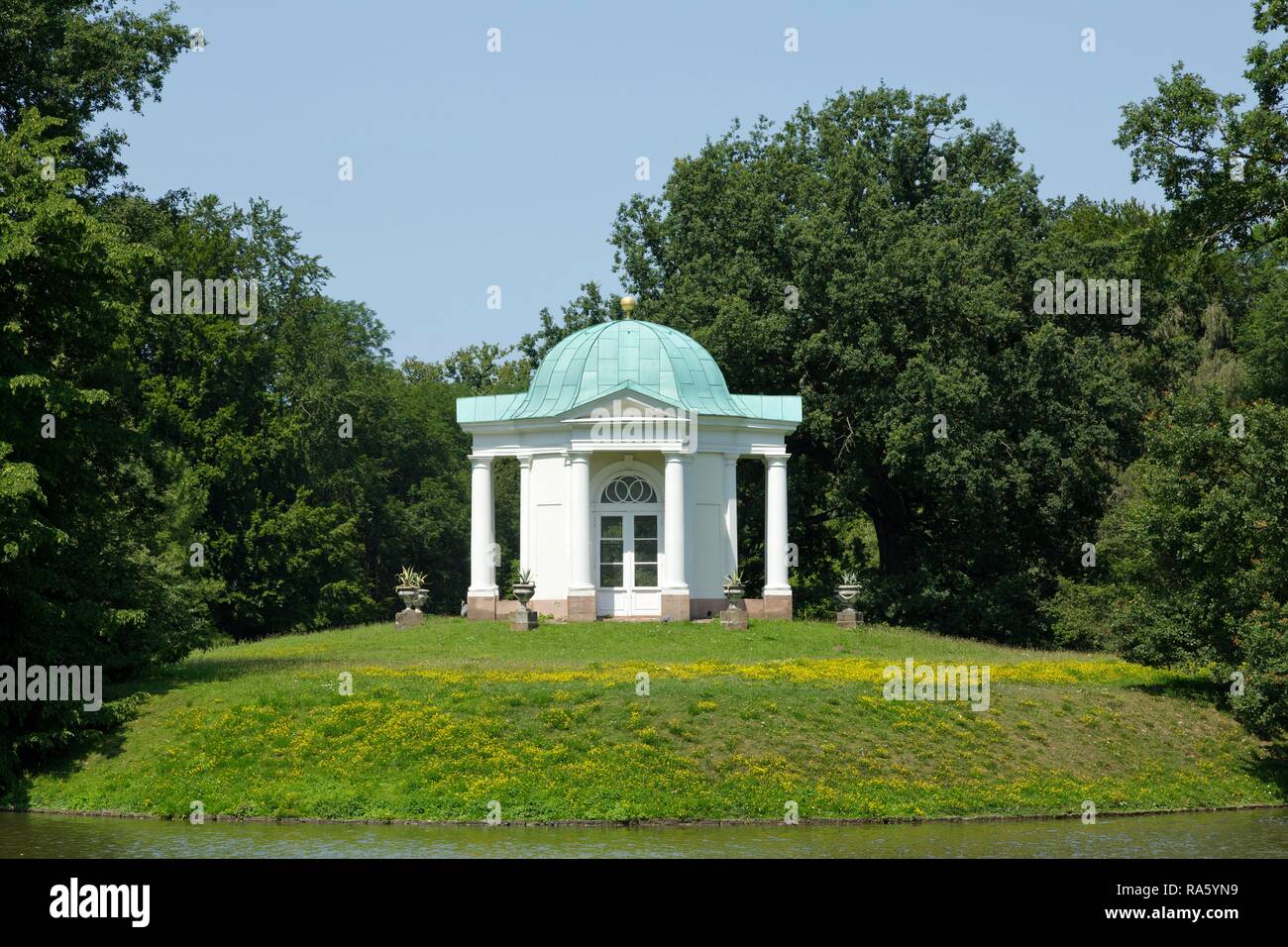 Tempel, schwaneninsel oder Swan Island, Staatspark Karlsaue, Kassel, Hessen, Deutschland Stockfoto