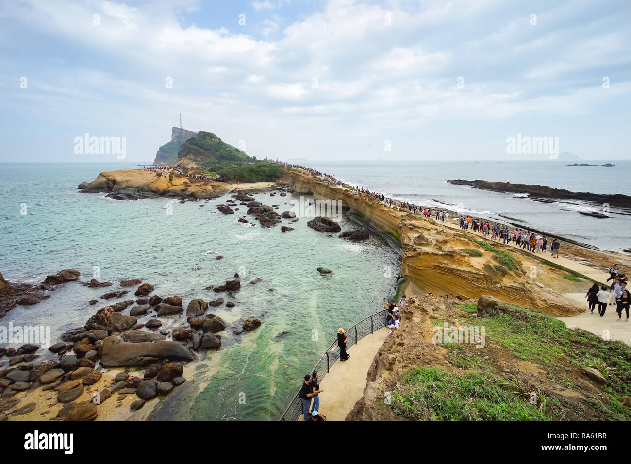 Neue Taipei, Taiwan - 21. November 2018: Landschaft von yehilu Geopark in Taiwan. Dies ist der Internationalen Wahrzeichen in der neuen Stadt Taipei, erstaunliche Rock und g Stockfoto
