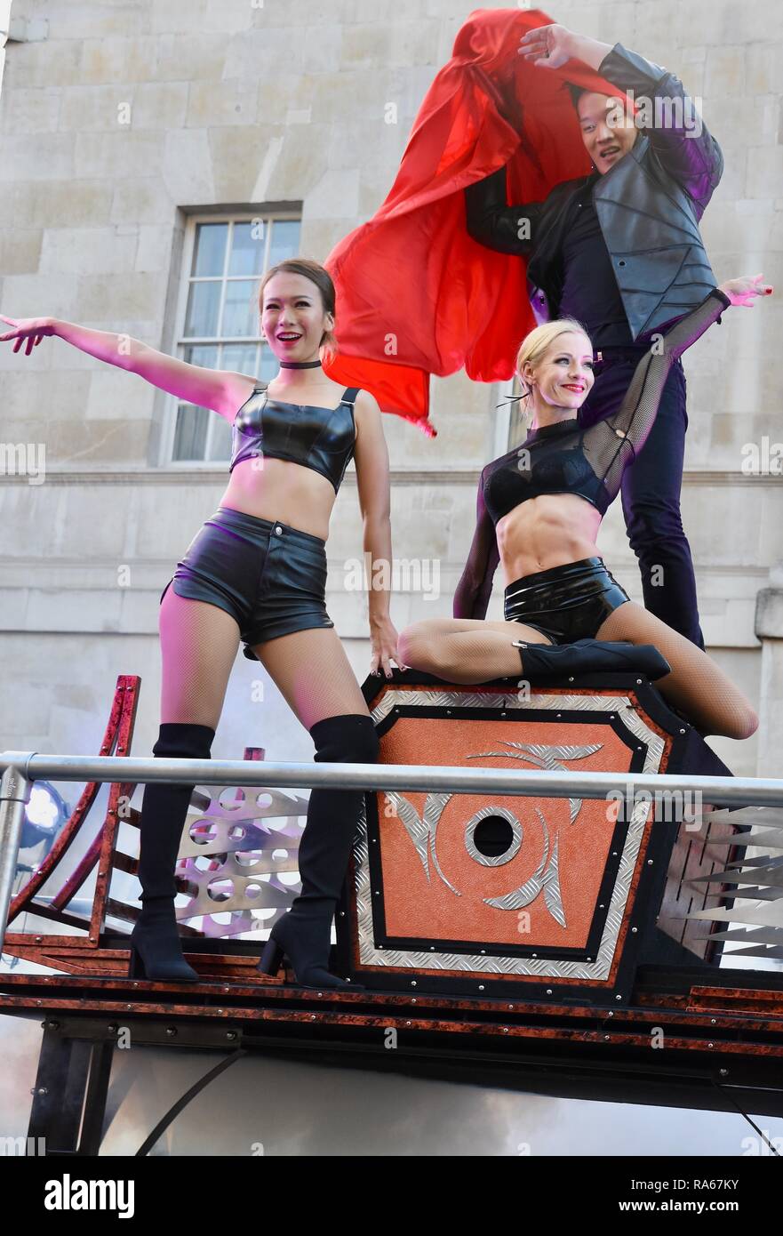 Andrew Lee, Mentalist und Illusionist, London's New Year's Day Parade, Whitehall, London, UK Stockfoto