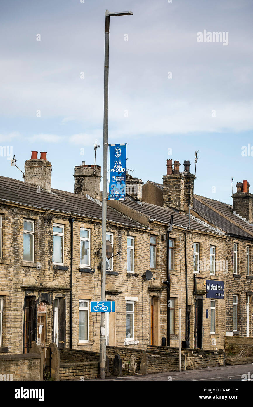 HUDDERSFIELD-Engeland 25-01-2018. Banner Huddersfield Town FC in de stad. Stockfoto