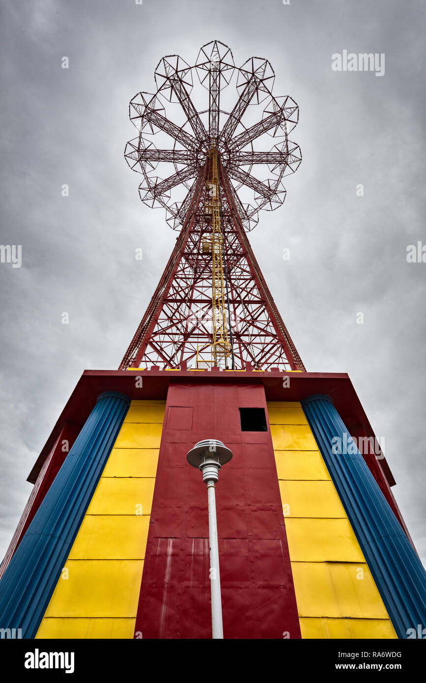 Fallschirm springen, Coney Island, Brooklyn, New York Stockfoto