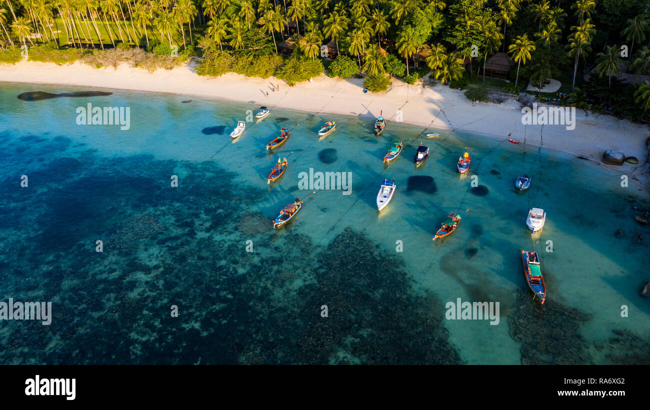 Strand und Boote auf die thian Og Bay oder Shark Bay, Koh Tao, Thailand Stockfoto