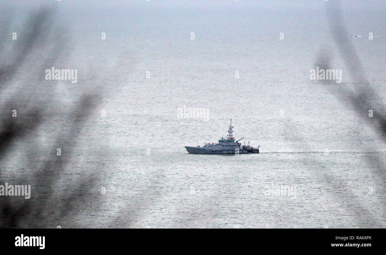 HMC Searcher, einer von vier cutter Schiffe patrouillierenden britischen Gewässern, kommt im Hafen von Dover, Kent wie der Home Secretary Sajid Javid die Grenze flotte Stützpolster in den Kanal. Stockfoto