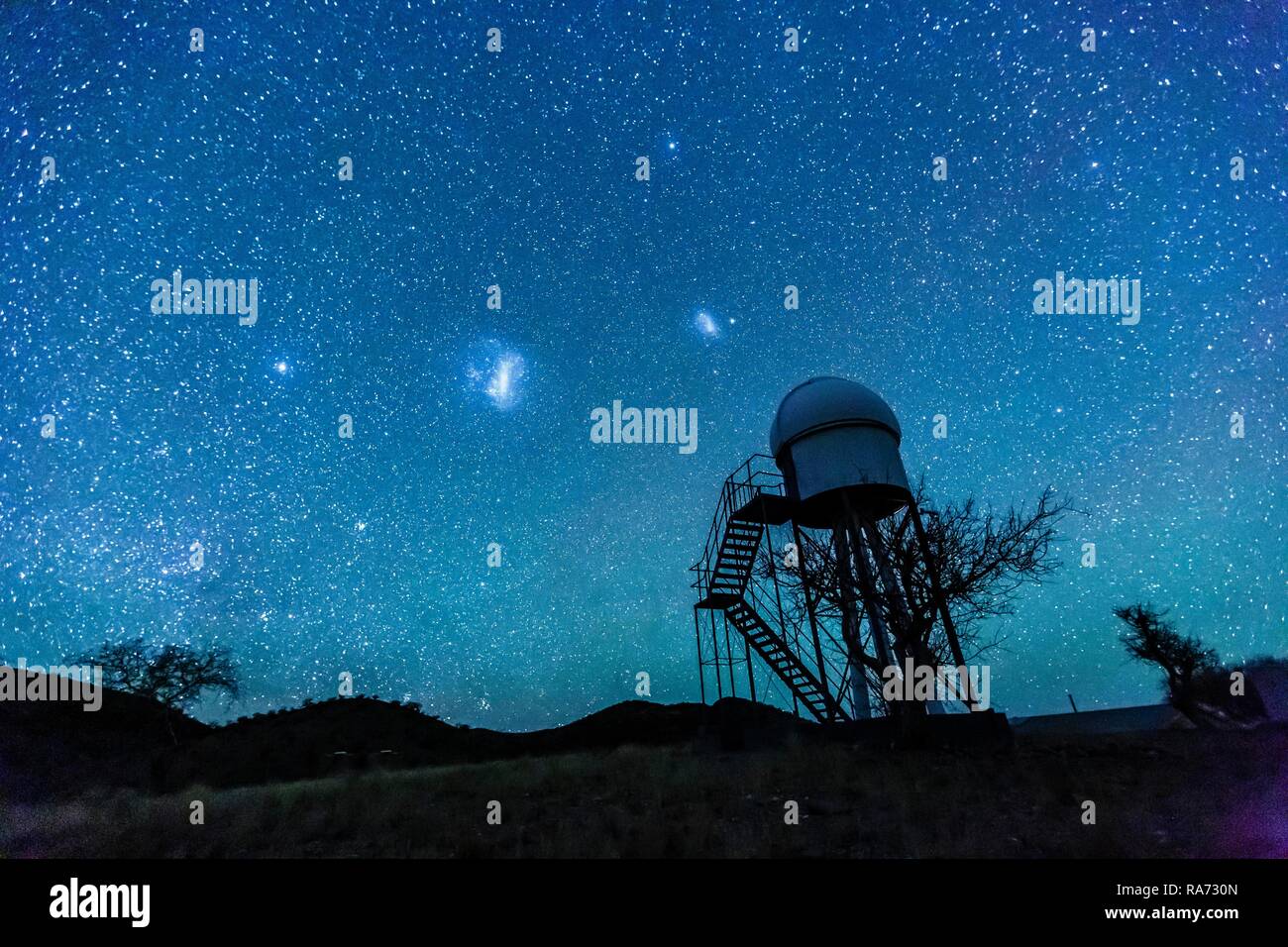 Sternwarte unter dem Sternenhimmel, Bauernhof, Namibia Rooisand Stockfoto