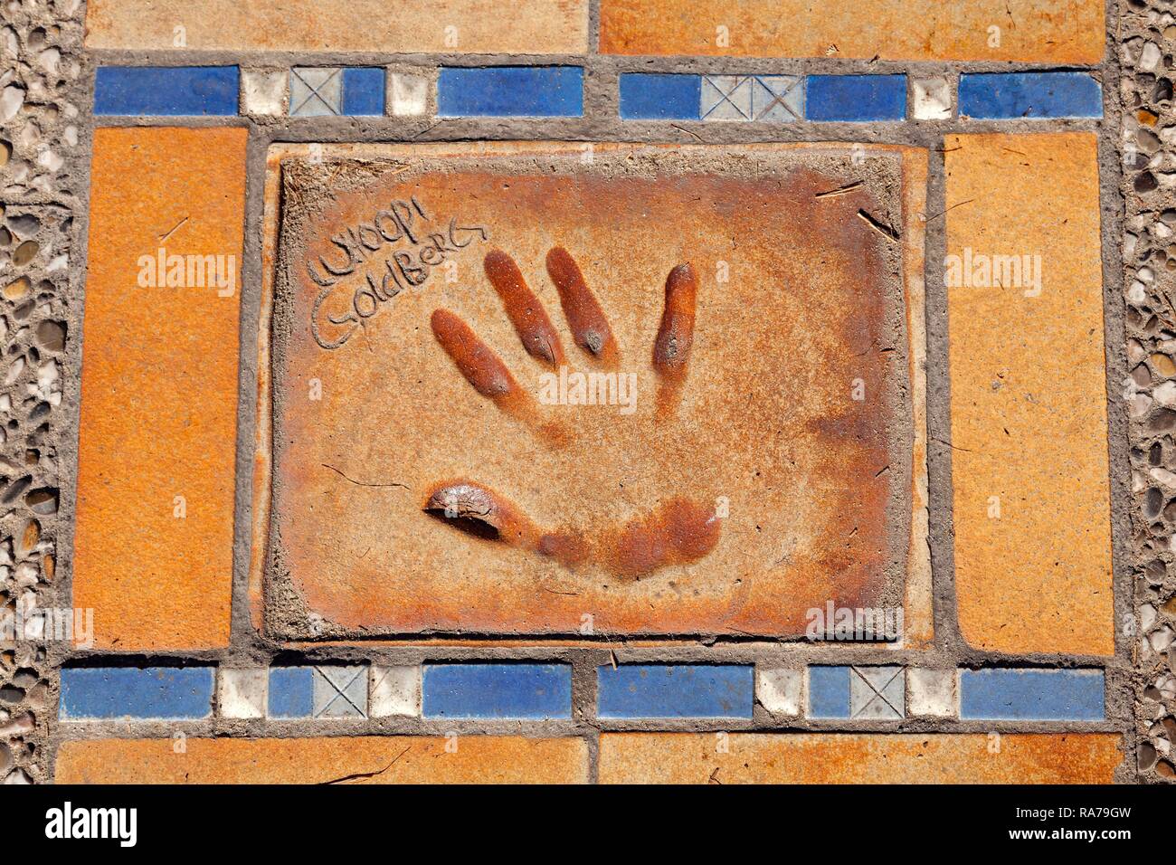 Handprint von Whoopi Goldberg, Allée des Stars, Cannes, Cote d'Azur, Frankreich Stockfoto