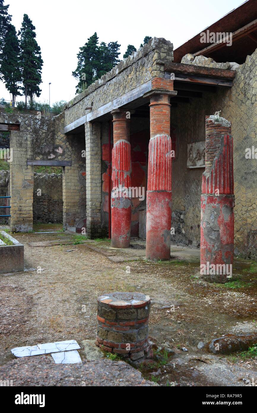 Casa del Rilievo di Telefo in den Ruinen von Herculaneum, Ercolano, Kampanien, Italien, Europa Stockfoto