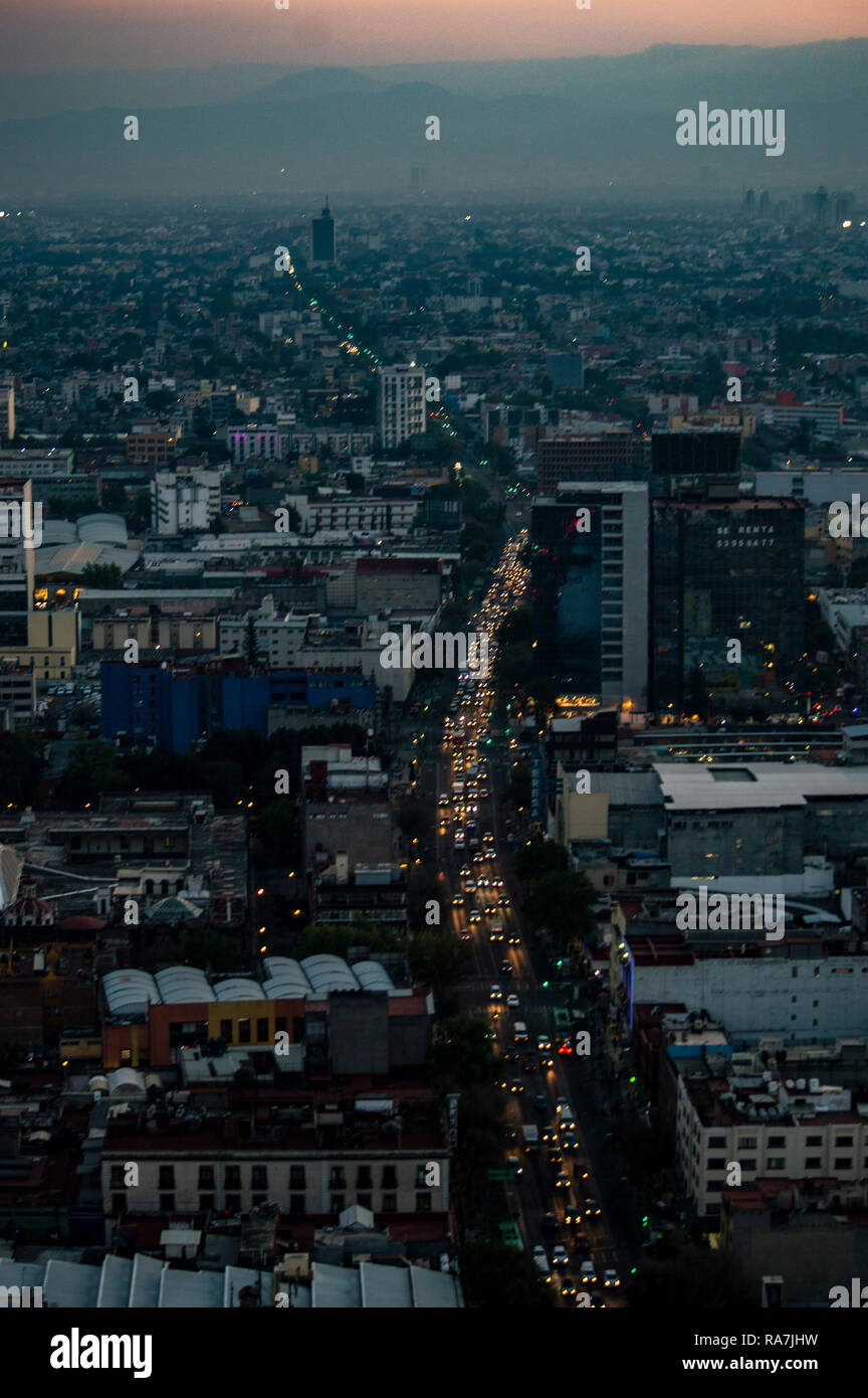 Eine verstopfte Straße in Mexiko City, Mexiko Stockfoto