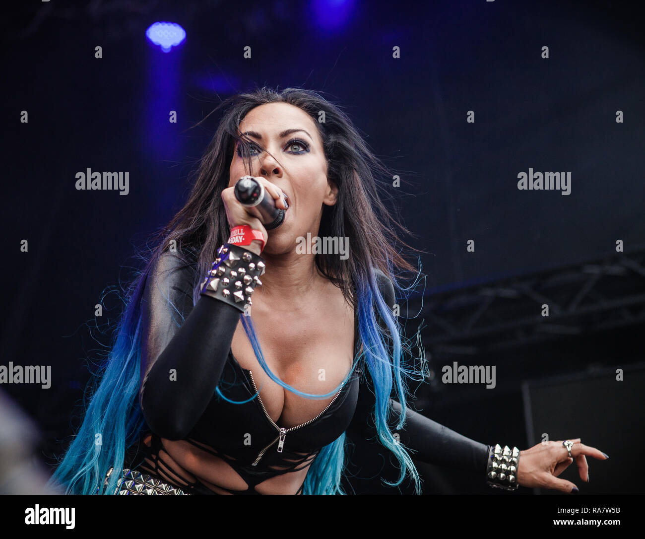 Die amerikanische heavy metal band Butcher Babies führt ein Live Konzert in der dänischen Heavy Metal Festival Copenhell 2015 in Kopenhagen. Zwei der Band frontwomen sind Heidi Hirt und Carla Harvey (abgebildet). Dänemark, 18/06 2015. Ohne DÄNEMARK Stockfoto